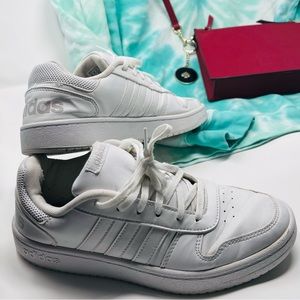 Women’s 9 Adidas low top white tennis shoe
